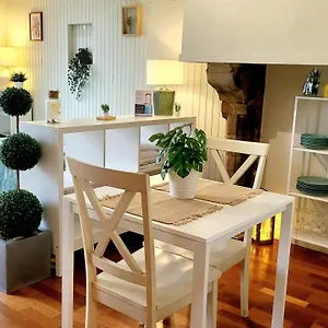  Appartement Studio Comfy Decore Avec Gout Au Port De